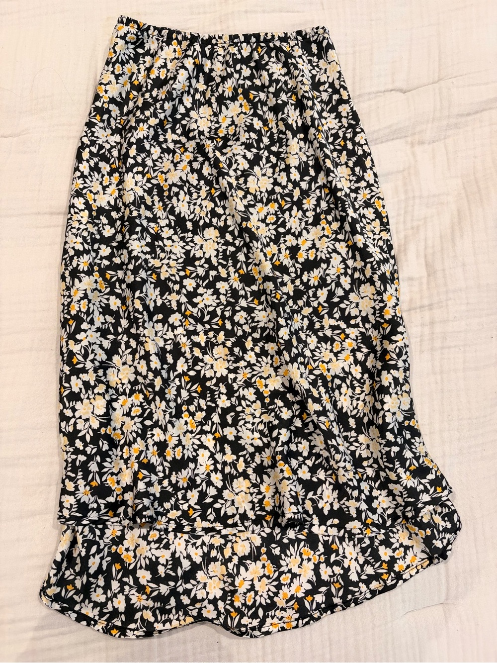Floral Midi Skirt in Black with White & Yellow Daisies